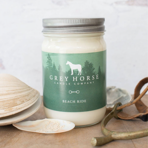 En Cadence Sellerie Bougie Grey Horse Candle Company Beach Ride Balade à Cheval Plage
