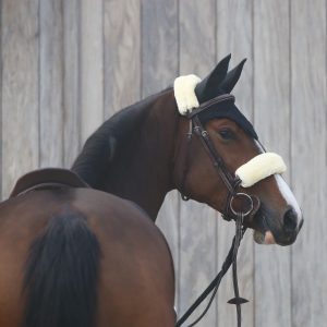 Sellerie En Cadence Montfort l'Amaury Kentucky Horsewear fourreau de muserolle mouton noir marron naturel cheval